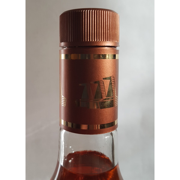 Auchentoshan 10 Years Old Triple Distilled Kite Shaped Label.3