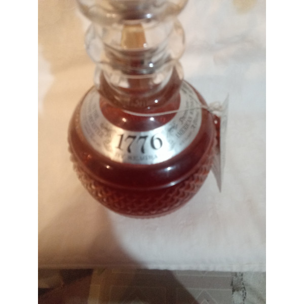 Seagram 1776 Special Edition in Tiffany decanter.5