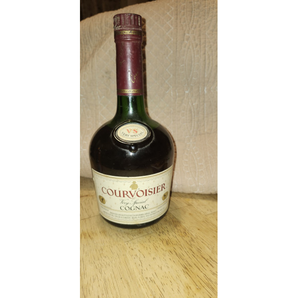 Courvoisier Cognac Very Special.1