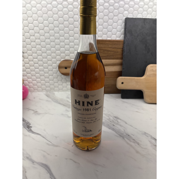 Hine Cognac Vintage 1981 Landed in 1986 - Bottled in 2001.1