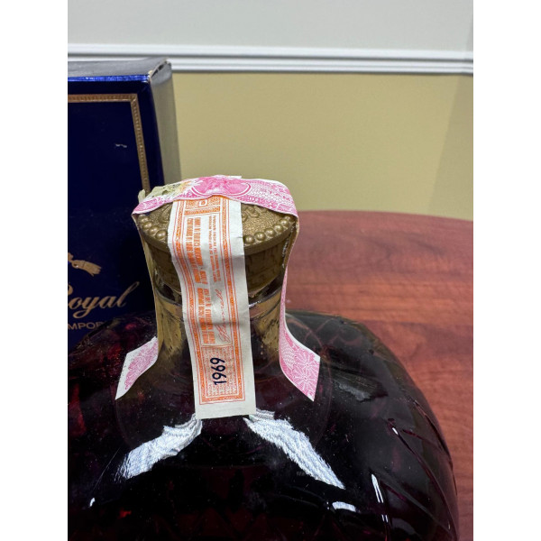 Seagram\'s Crown Royal 1969.4