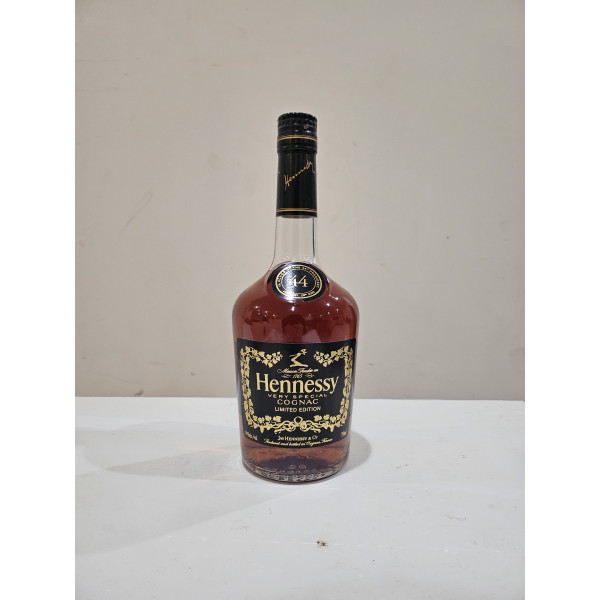 Hennessy Cognac Very Special Limited Edition in honor of the 44th President.1