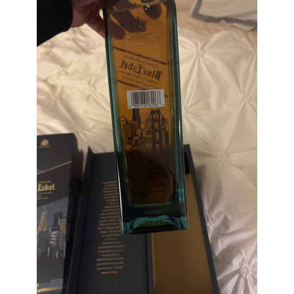 Johnnie walker Blue Label Limited Edition Design San Francisco.2