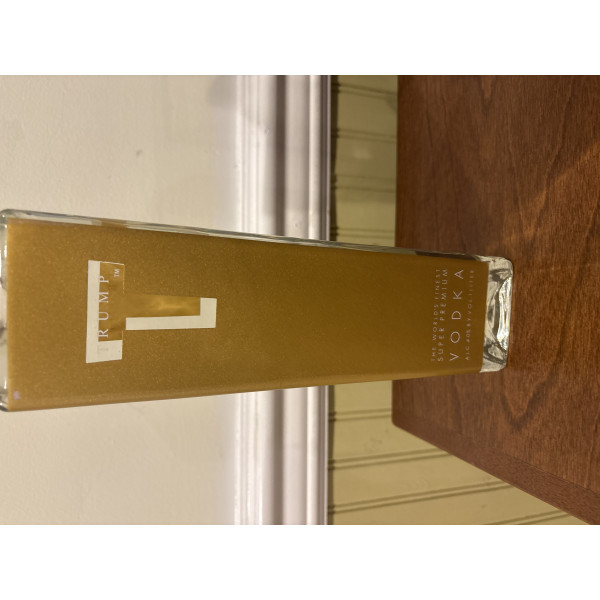 Trump Trump The World's Finest Super Premium Vodka 1L.5