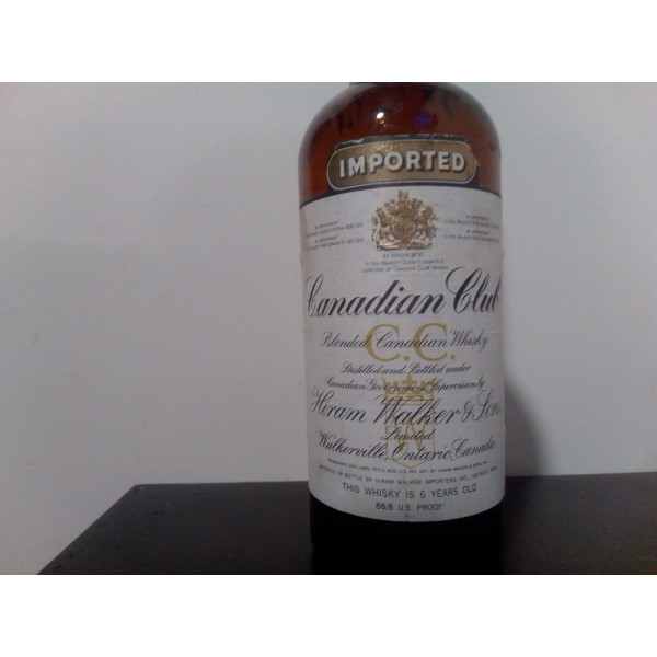 Canadian Club Blended Canadian Whiskey  6 Years Old 1960s.5