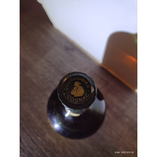 Courvoisier Cognac VSOP.4