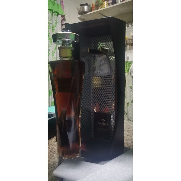 The Macallan Whisky Oscuro.1