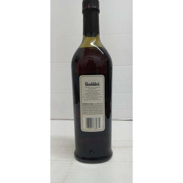Glenfiddich Glenfiddich Rare Collection 40 Year Old Single Malt Scotch Whisky 2000 Release.2
