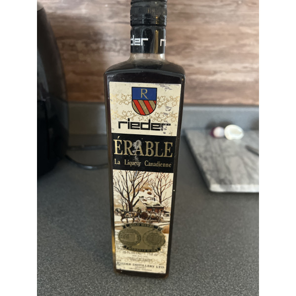 Rieder Liquor Maple Canadian Liqueur 1976.1