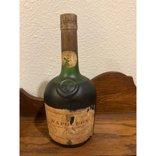 Courvoisier Cognac Napoleon Fine Champagne (Josephine bottle, 1950s) .1