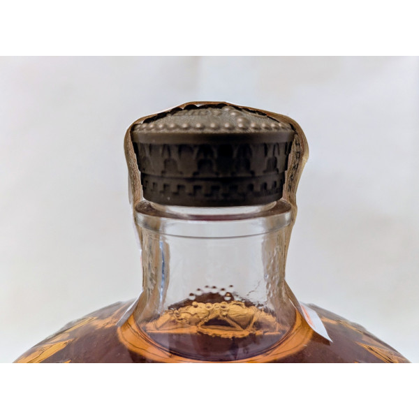 Crown Royal Whiskey.3