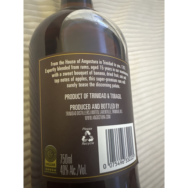 Angostura  1787 Premium Rum 15 Years Old.2