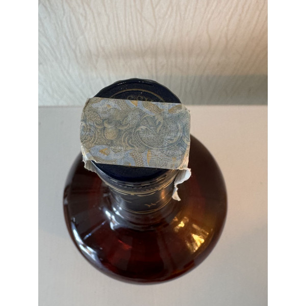 Hennessy Cognac VS Limited Edition Kaws "XX" 1L.4