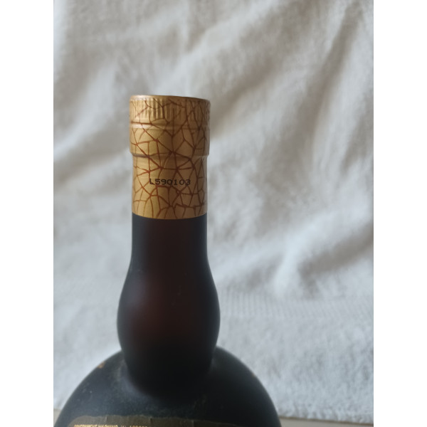 Grand Marnier Cuvée Speciale Cent Cinquantenaire.3