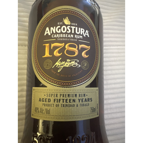 Angostura  1787 Premium Rum 15 Years Old.5