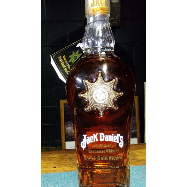 Jack Daniels  1954 Gold Medal Tennessee.5