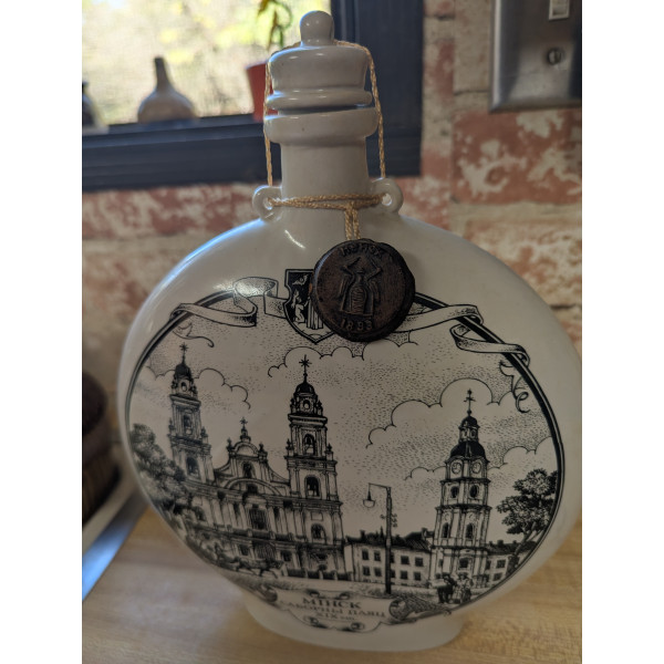  Kryshtal Minsk Harelka Vodka Ceramic Decanter 1L 1990s.1