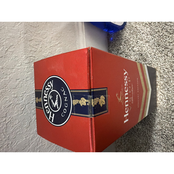 Hennessy Cognac Hennessy VSOP Privilege Cognac Honoring All Who Served Special Edition 750ml.3