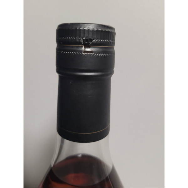 Old Rip Van Winkle Distillery Family Reserve 15 years old.4