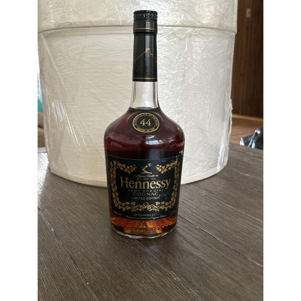 Hennessy Cognac Limited VS edition in Honor of the 44th president.1