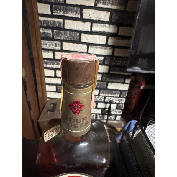 Seagram's Four Roses 1970s.3