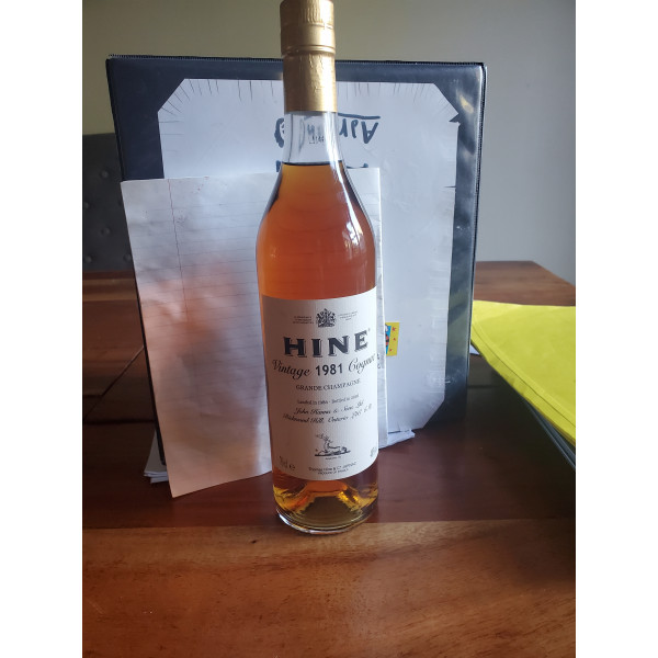 Hine Cognac Vintage 1981 cognac grande champagne landed1986 bottles 2001.1