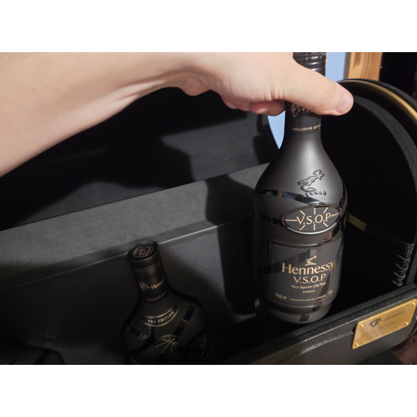 Hennessy Cognac Hennessy NBA 75th Anniversary Cognac Set Bill Walton Exclusive Edition.1